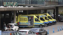 Exterior del Hospital Cl�nico de Santiago, donde trabajaba el mir despedido.