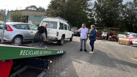 Enajenaci�n de varios coches municipales en Siero