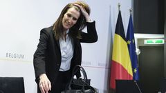 La primera ministra belga, la liberal franc�fona Sophie Wilm�s, est� al frente del Gobierno desde mediados de marzo, poniendo fin a 454 d�as de Ejecutivo en funciones aunque lejos a�n de su propio r�cord mundial de 541 d�as.