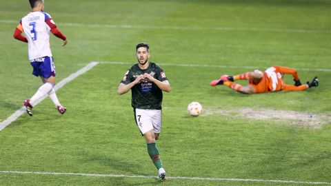 Héber, celebrando el gol del empate contra el Majadahonda, acumula ya 18 jornadas sin ver tarjeta.