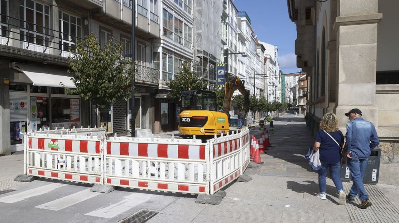 Nuevo corte de tráfico en Ferrol por la reparación de la calle de la Iglesia y se avanzan otros de «intensidade moi elevada»