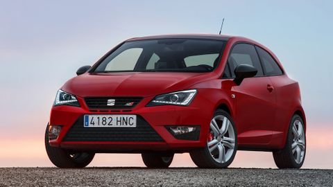 Seat Ibiza | Desde 9.900 euros. Compite directamente con el Corsa en precio y prestaciones, y sus ventas van parejas, 1.461 unidades.