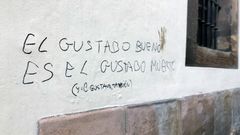 Correccin en la pintada contra Gustavo Bueno