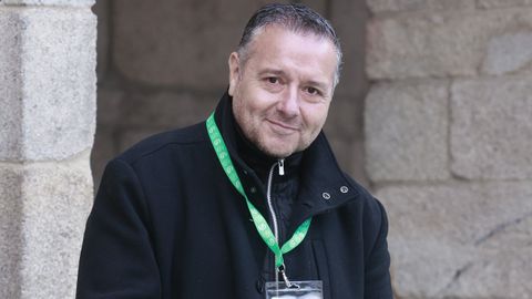 Gustavo D�az es, adem�s de concejal del PP de Lugo, secretario interventor en el municipio de Ramir�s. Esta doble funci�n institucional no le priva de dedicarse a asuntos sociales, con los que siempre ha tenido mucha relaci�n