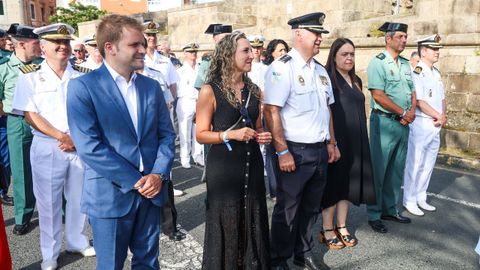 Algunas de las autoridades presentes en el desfile terrestre