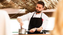 Carlos Gonzlez durante unha demostracin culinaria en Vigo