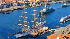 Barcos militares en Oporto, Portugal, en una imagen de archivo.