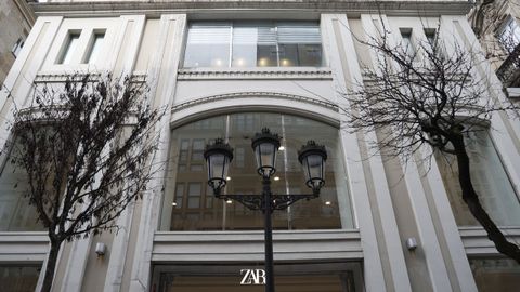 El Teatro Losada, en la r�a do Paseo, es desde hace a�os la tienda de Zara en la milla de oro