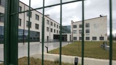 Vista exterior de la residencia de mayores del barrio monfortino de O Morn, en una fotografa de archivo