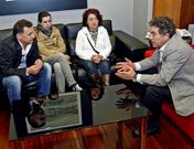 Los trabajadores se reunieron con Bego�a Est�vez y Ana V�zquez y el alcalde.