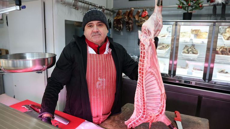 Las plazas se preparan para Nochevieja