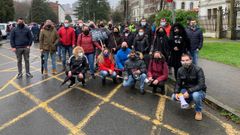 Hosteleros barbanzanos participaron este viernes en la protesta realizada en Santiago