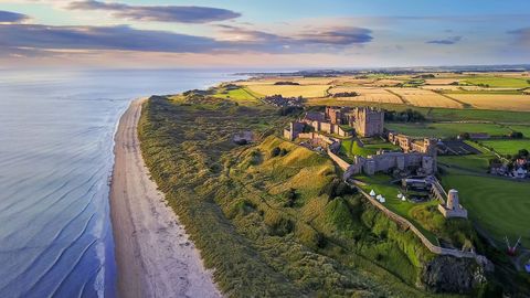 El King Charles III England Coast Path, el sendero costero m�s largo del mundo con 4.345 kil�metros.