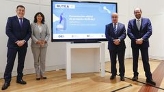 El conselleiro de Educaci�n, Rom�n rodr�guez, la, el secretario general de la Organizaci�n de Estados Iberoamericanos para la Educaci�n, Mariano Jabonero, (3, izq) el director de Trivium C�sar Abella (d) y la directora del �rea de Cultura de la OEI, Nataia Armijos, posan en la presentaci�n de una nueva alianza cultural entre Galicia, Am�rica Latina y Caribe, ayer en Santiago de Compostela