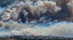Una gran nube de humo sobre Atenas