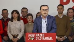 El candidato socialista a la presidencia de la Junta de Extremadura, Miguel �ngel Gallardo, durante su comparecencia tras conocer los resultados.