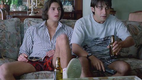 �Historias del Kronen�. Armend�riz firma la novela de Jos� �ngel Ma�as y recoge el desencanto de aquellos a�os 90.