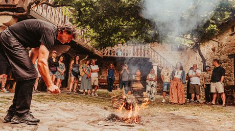 Una de las experiencias de este año fue una visita a un taller alfarero de Gundivós (Sober)