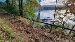 Senda peatonal en la costa de Cabanas