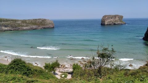 Playa de Ballota