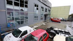 El fuego se declar� extinguido en la nave Sidegal a primera hora de la ma�ana de este mi�rcoles