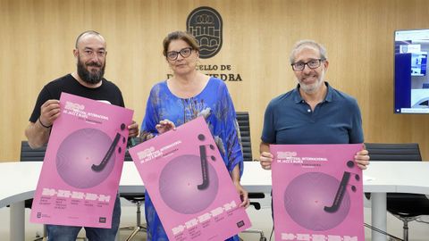 Paco Charln, Carme da Silva y Alberto Lastres presentaron el cartel del XXVIII Festival Internacional de Jazz e Blues que se celebra en Pontevedra