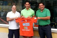 Bellvert, flanqueado por el presidente y por Carlos Neira, de Frenos Carpe.