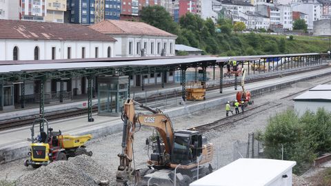 Obras de la intermodal en la estacin de Lugo, donde ya se han tenido que levantar algunas vas