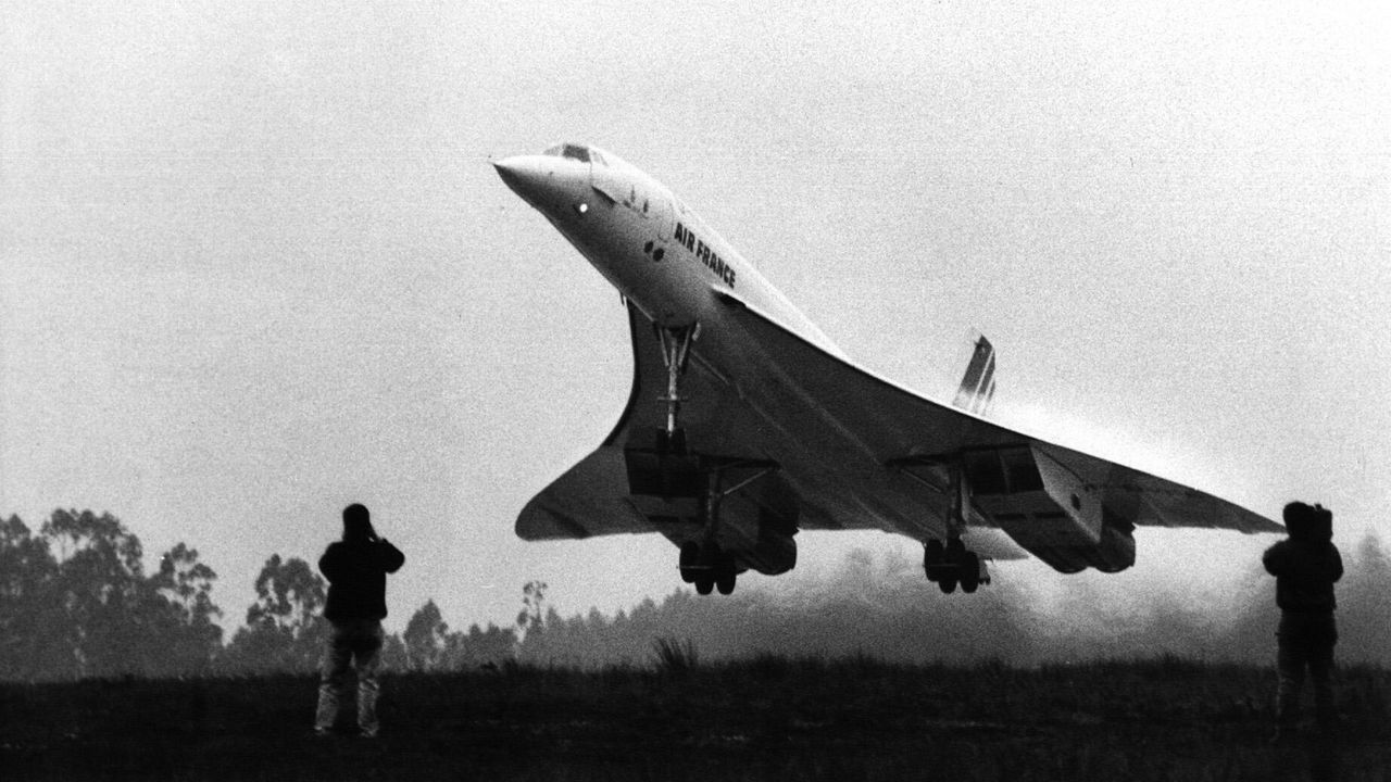 25 años del accidente del Concorde: el día que el avión supersónico aterrizó en Lavacolla