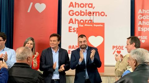 Adrin Barbn y Francisco Blanco en un acto de campaa en Valds