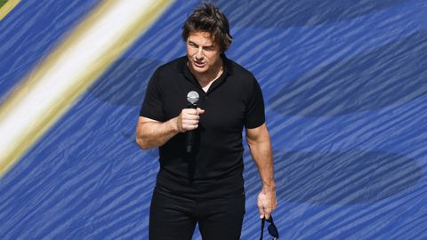 Tom Cruise formaba parte del espect�culo previo, junto a artistas como Laura Pausini, Robbie Williams, Jennifer Hudson y el streamer IShowSpeed