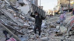 La desolaci�n tras el terremoto que destruy� edificios enteros es total