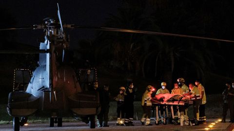 Los rescatados fueron evacuados enun  helic�ptero del Ej�rcito del Aire al hospital Doctor Negr�n de Las Palmas de Gran Canaria.