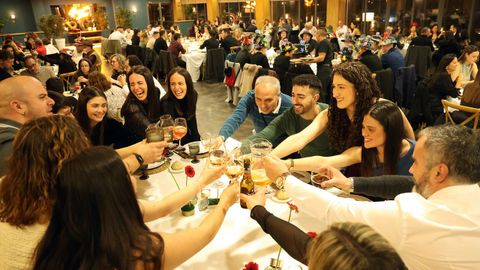 Cena ben�fica da Dorna en el restaurante Baiuca2026