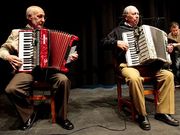 El grupo Aserr�n e Viruta tambi�n actuar� esta tarde.