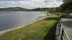 Área recreativa fluvial O Corgo, en Muíños, en la ribera del embalse de As Conchas, en el río Limia.