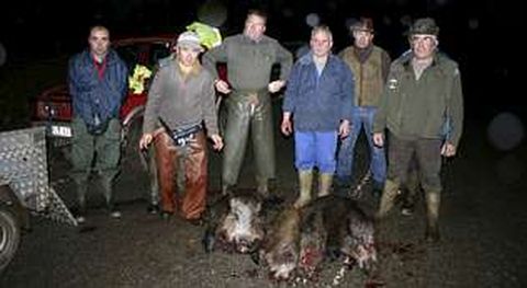 Fern�ndez estuvo con la cuadrilla en la que particip� (tercero a la izquierda) el edil santiagu�s Luis Garc�a