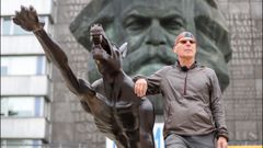 Con sus lobos, el artista Opolsa quiere denunciar el brote xen�fobo en Chemnitz