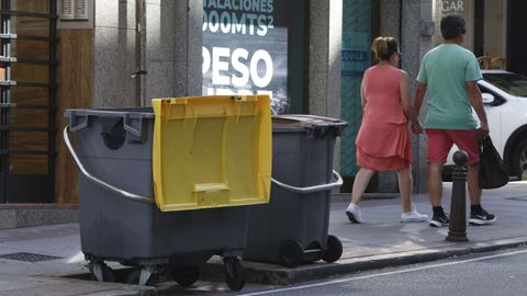 Los contenedores amarillos�de inorg�nico y envases tendr�n a partir de ahora otro apartado con tapa gris oscura para el denominado resto