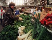 El primer piso del mercado acoge esta feria semanal