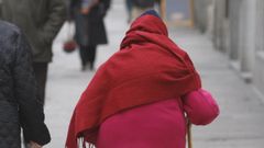 Foto de archivo de una mujer mayor en Ourense.