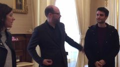 El alcalde de Santiago recibe a Nico Casal