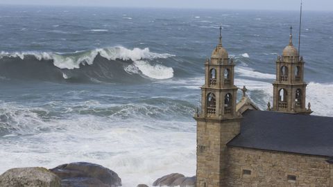 Santuario da Virxe da Barca, en Muxa.