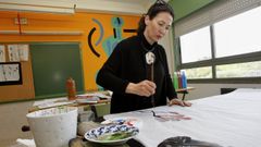 Susana Llorente, en un obradoiro en el instituto de Baio