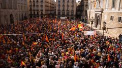 La plaza de Sant Jaume, en Barcelona, abarrotada contra la amnist�a a los condenados por el 1-O.
