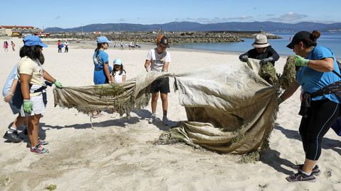 Voz natura, Actividade Voz Natura con CEIP Santa Irene + CEIP Campanario. Limpeza  Playa de Suigrexa (Porto do Son)