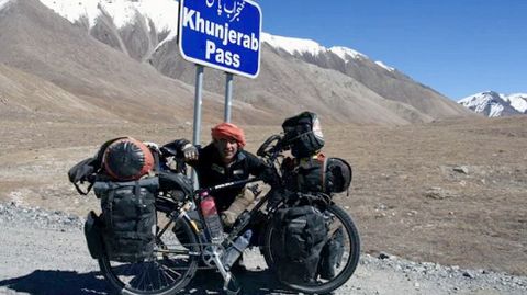 lvaro Neil, en la frontera de Pakistn.lvaro Neil, en la frontera de Pakistn 