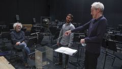 Quico Cadaval, Fernando Buide e Paul Daniel bromean ao remate dun dos ensaios da �pera.