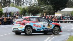 Imagen de la pasada edici�n, con Berdom�s y Mir�n transitando por el tramo del Tambre. 