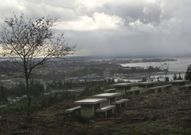 Los comuneros han colocado hasta bancos de piedra en un entorno espectacular; uno ya lo robaron. 
